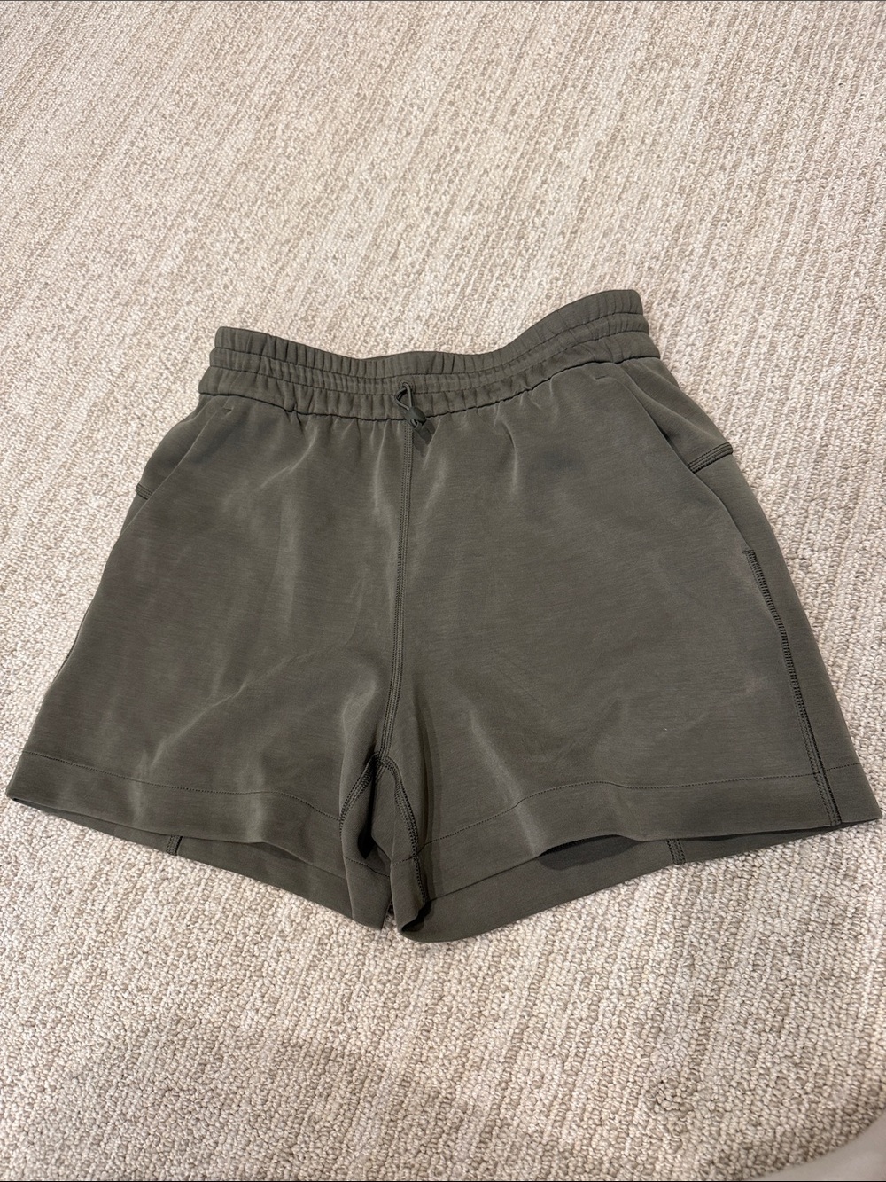 Women’s lululemon softstreme Lounge Shorts